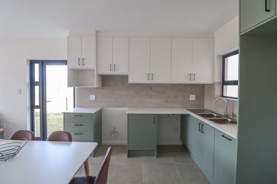 2 Bedroom Property for Sale in Honeydew Country Estate Western Cape